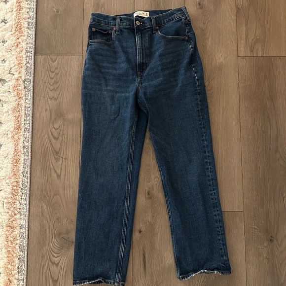 Abercrombie Ankle Straight Ultra High Rise Jeans - Picture 3 of 6